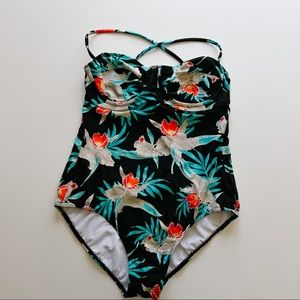 Billabong 1-Piece swimsuit Size L
